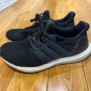 Adidas Ultraboost | W:6 | Color: Black